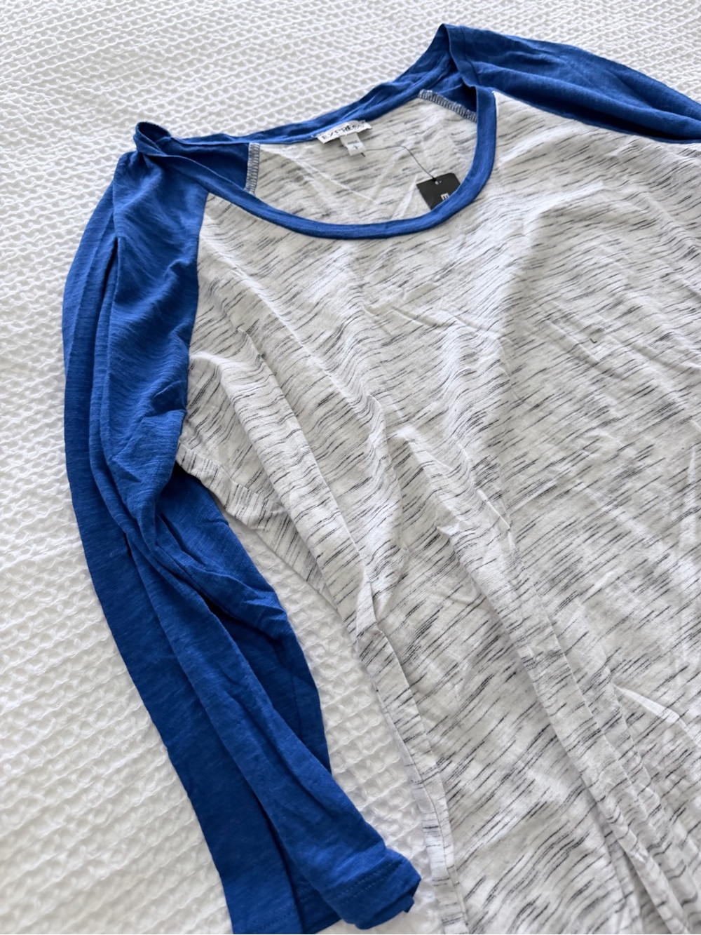 NWT Express Raglan Tee - Picture 4 of 11